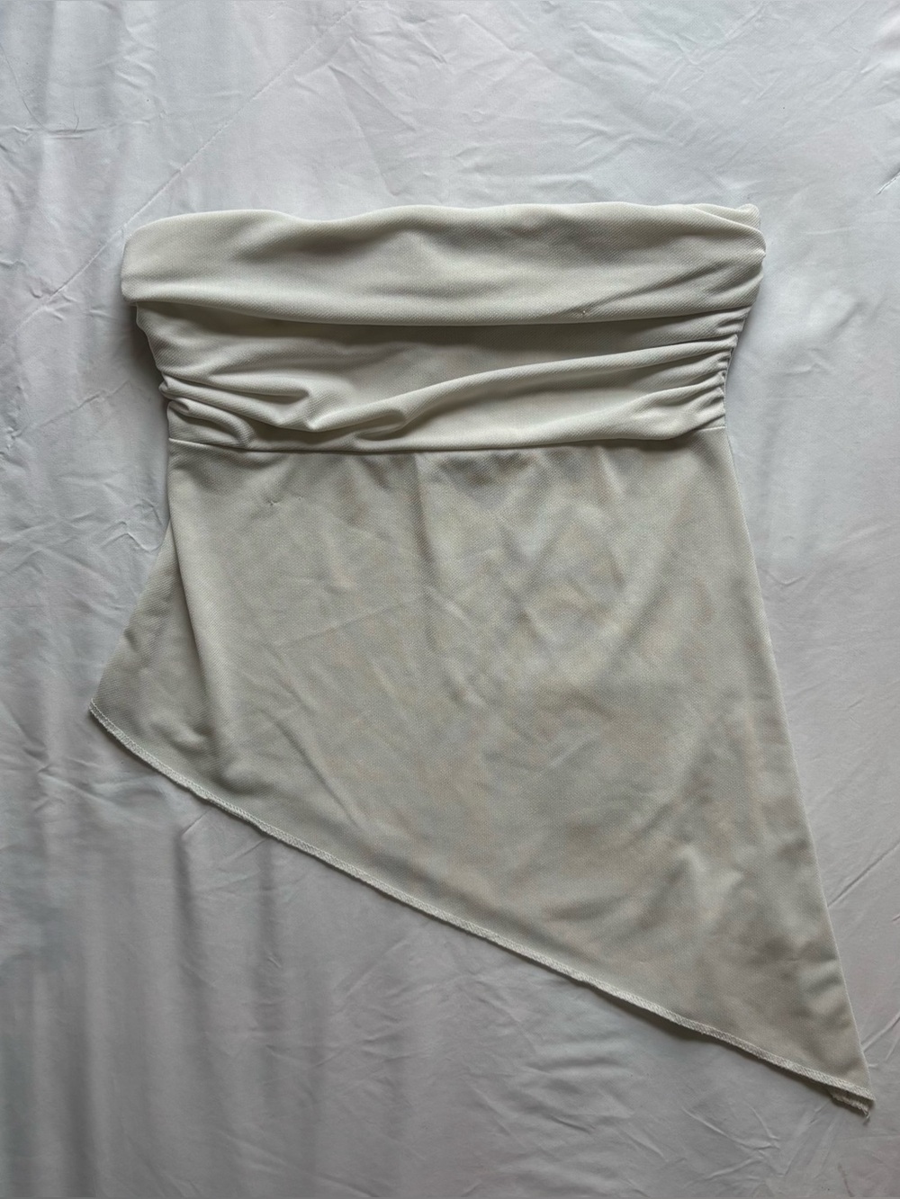 urban outfitters going out off the shoulder/strapless white top